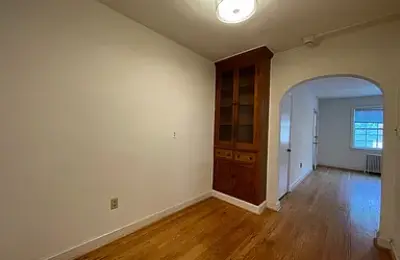 2618 41st St NW, Washington, DC 20007