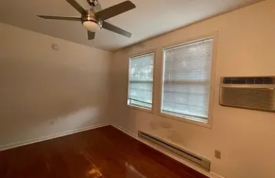 2618 41st St NW, Washington, DC 20007